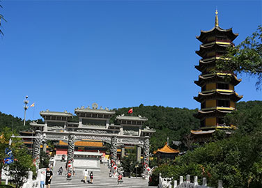 山东青岛药师塔